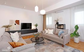 Old Fancy 2Br Pipera Apartment